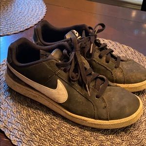 Nike Court Royal Black and White Used Sneaker!